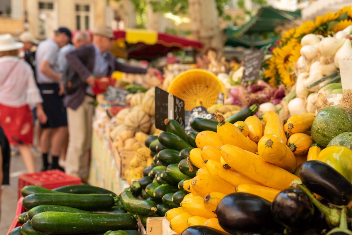 Hyères — marchés du centre, de l’Ayguade, et du port